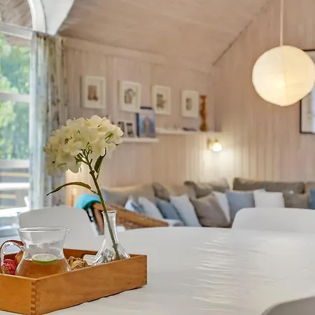 Holiday home 5 Bedroom In Romo *