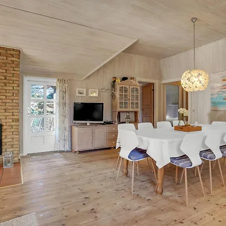 5 Bedroom In Romo