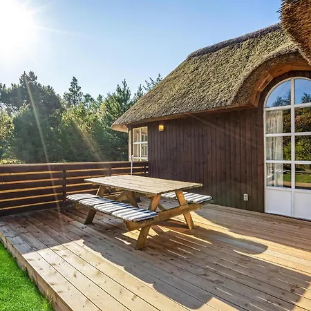 Holiday home 5 Bedroom In Romo